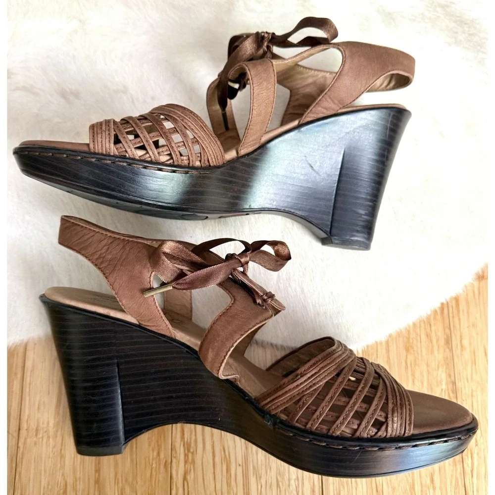 Umberto Raffini womens brown wedges with front tie open toe size 38 Or‎ 7.5